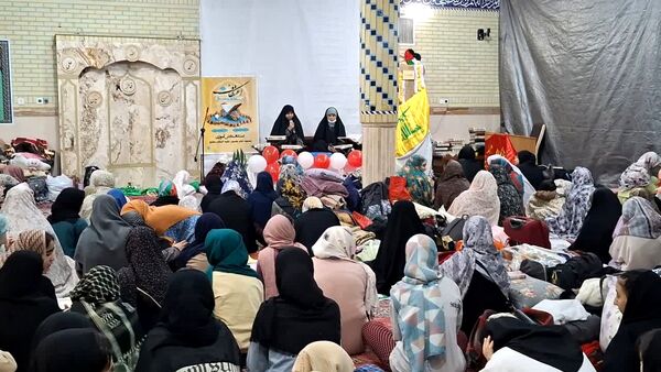 اعتکاف دختران دانش‌آموز قم در مسجد امام حسین(ع)