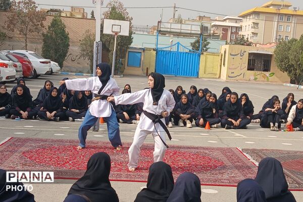 المپیاد ورزشی درون مدرسه‌ای به مناسبت هفته تربیت‌بدنی در دبیرستان دخترانه فدک