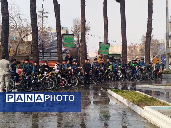 هم‌صدایی نسل آینده در مراسم باشکوه گلبانگ انقلاب