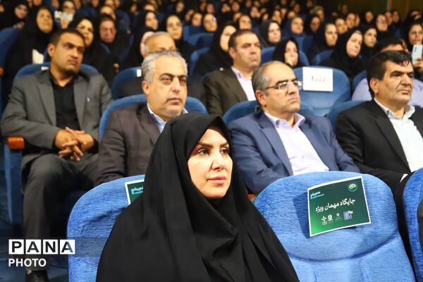آغاز طرح ملی آموزش هوش مصنوعی در مدارس غیردولتی با حضور مقامات ارشد کشور در تبریز