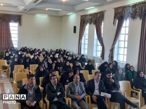 دوره توانمندسازی آموزگاران پایه شهر سورشجان با هدف کیفیت‌بخشی به برنامه‌های سلامت و تندرستی