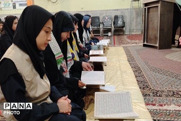 اجلاسیه نماز همراه با محفل انس با قرآن کریم در مسجد ابوالفضلی نیشابور 
