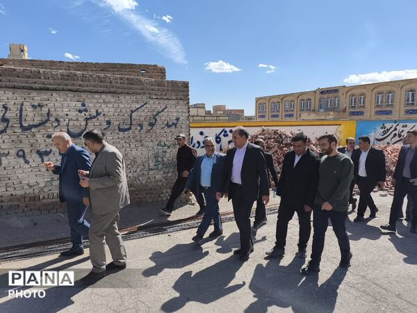 بازدید میدانی مدیرکل آموزش و پرورش آذربایجان شرقی از قطب صنعتی سردرود