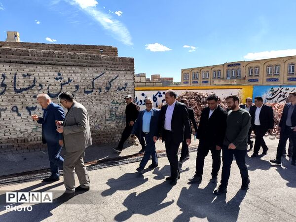 بازدید میدانی مدیرکل آموزش و پرورش آذربایجان شرقی از قطب صنعتی سردرود