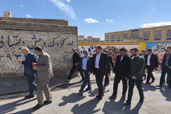 بازدید میدانی مدیرکل آموزش و پرورش آذربایجان شرقی از قطب صنعتی سردرود