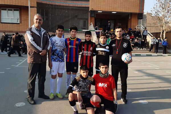  فینال المپیاد ورزشی درون مدرسه‌ای در دبیرستان بشارت بهارستان‌دو 