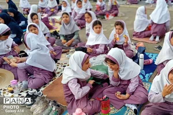 المپیاد ورزشی درون مدرسه ای در مدرسه شهید اسماعیل اسدی شهرستان رباط‌کریم