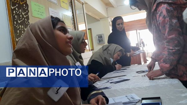 انتخابات شورای دانش آموزی در دبیرستان نورالهدی