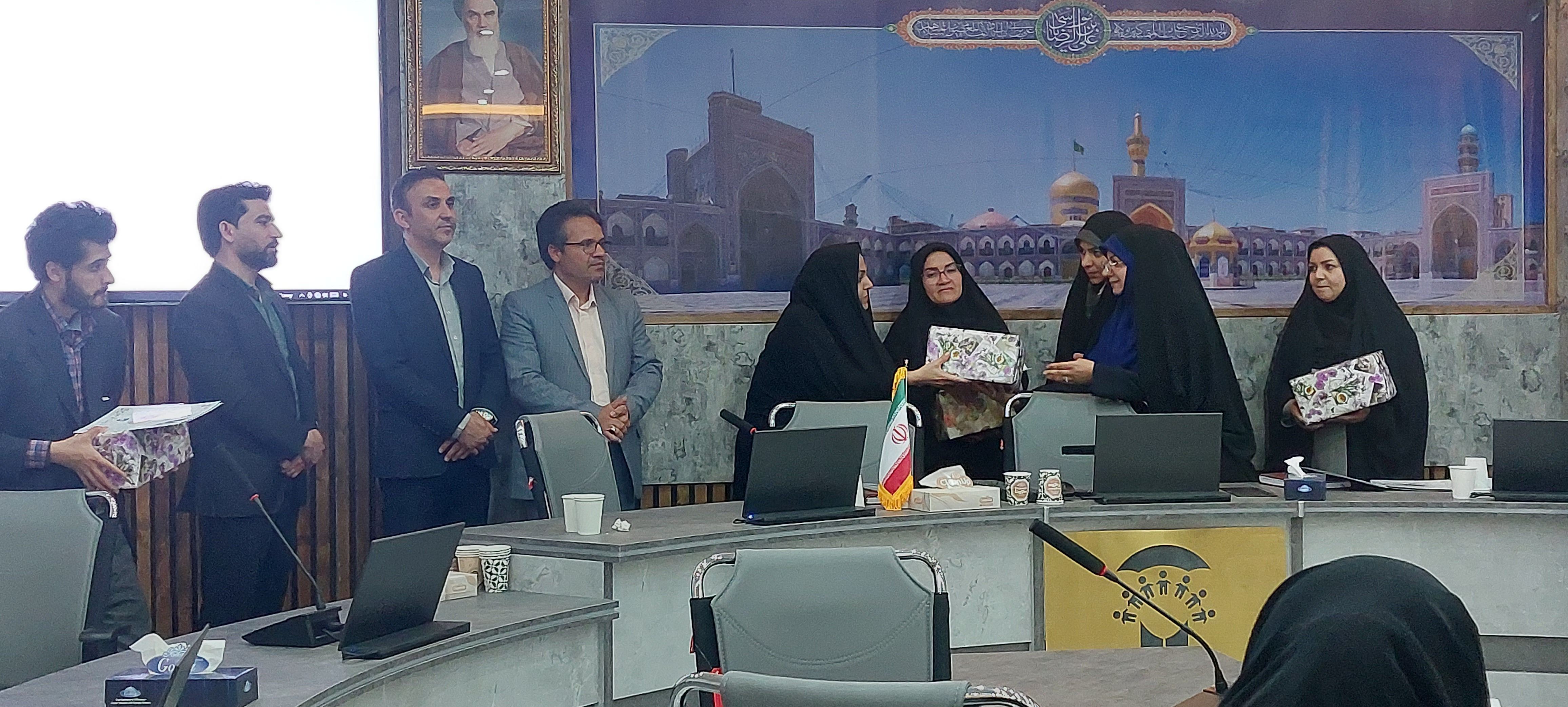 تربیت و اخلاق در ساختار شخصیت انسان نقشی تعیین کننده دارد