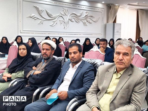 جلسه هماهنگی فرآیند ارزیابی و پایش جامع عملکرد مدارس مقطع متوسطه شهرستان کاشمر 