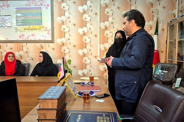  تجلیل از آموزگاران فعال طرح “حامی” در مدرسه هدی  شهرقدس