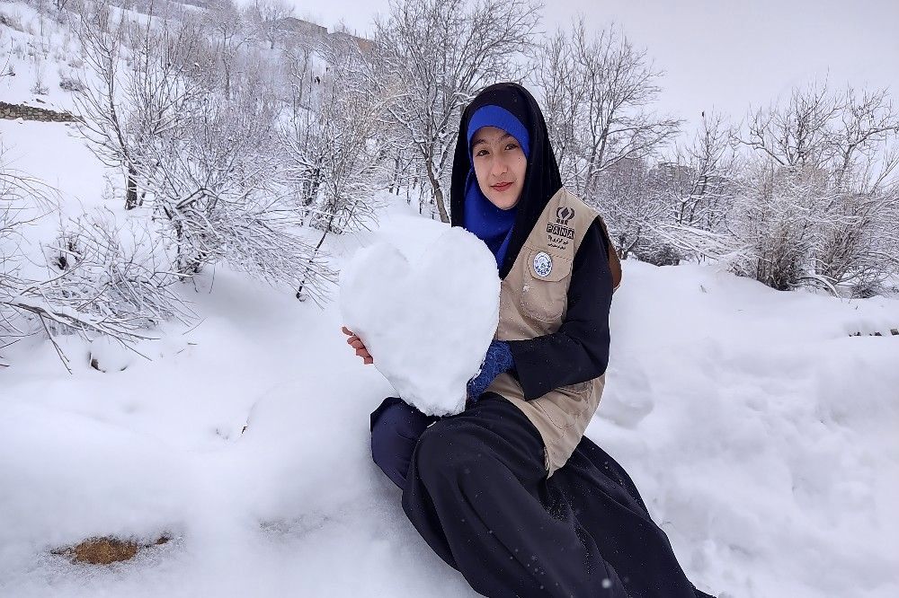 برف بارید و خدا پاکی خود را به شهر زیبایی بار هدیه کرد