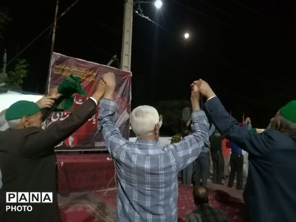 نماز جماعت همراه با اجتماعات شبانه در حسینیه شهدای شهر بار نیشابور 