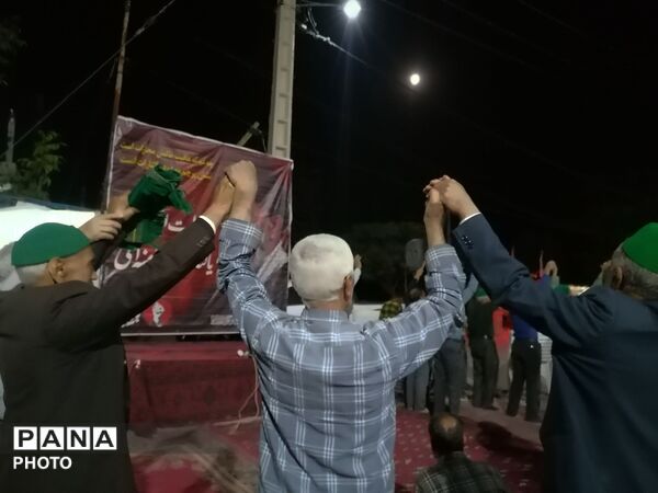 نماز جماعت همراه با اجتماعات شبانه در حسینیه شهدای شهر بار نیشابور 
