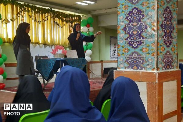 جشن مهارت با شعار هر دانش آموز یک مهارت دبیرستان شاهد غدیر شهر قدس