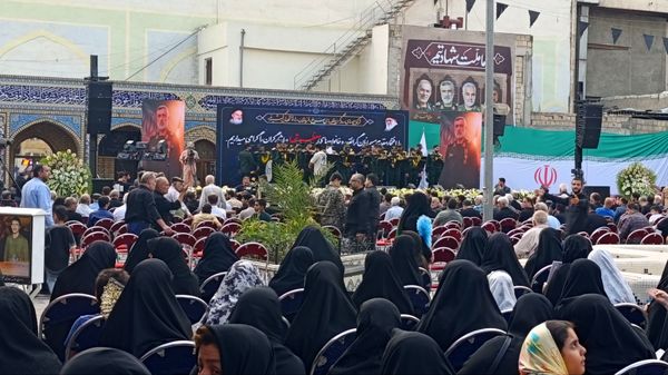 چهلم سردار حاجی‌زاده و فرزندان شهدا در منطقه ۱۷