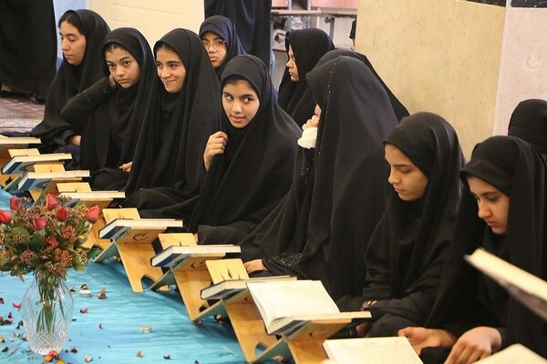 برگزاری محفل انس با قرآن کریم در دارالقرآن آیت‌الله قرائتی شهرری