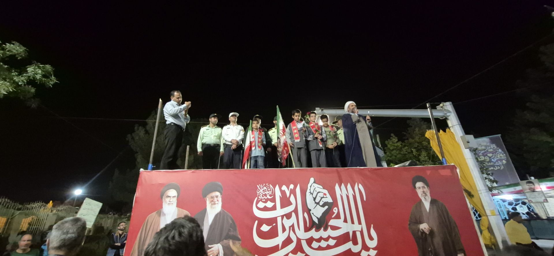 تقدیر پیشتازان شاهد امام رضا (ع) در تجمع شبانه مردم کاشمر از نیروی انتظامی
