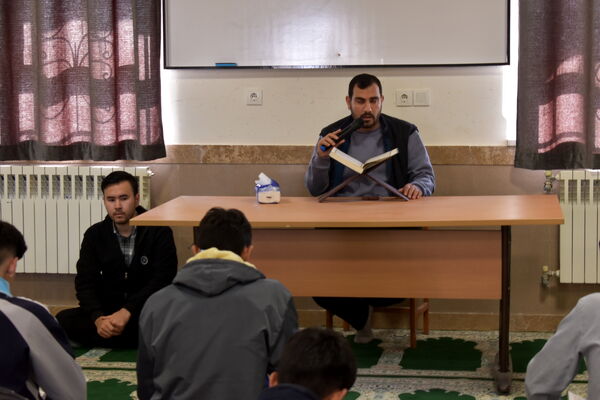 برنامه هماهنگ استانی «محفل معنوی قرآن و نماز جماعت» در نوخندان