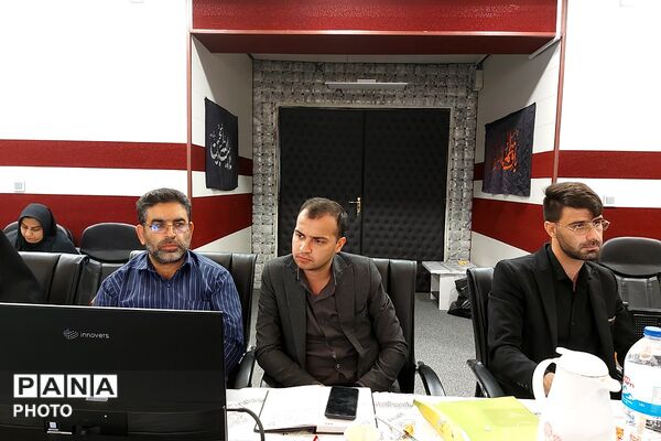 نشست تخصصی مسئولین امور اداری مناطق ۲۱ گانه شهرستانهای تهران در کهریزک