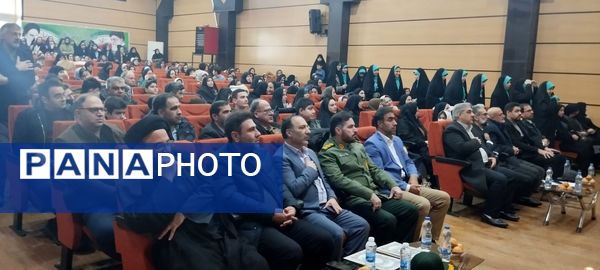 آیین تجلیل از نخبگان قرآنی و فرهنگی و هنری آموزش و پرورش مرند