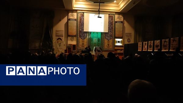  مراسم وداع با پیکر شهید جواد حسن زاده در مسجد امام علی(ع)