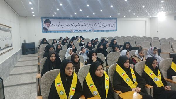 همایش خبرنگاران پیام آوران فجر و امید در شهرستان خلیل‌آباد