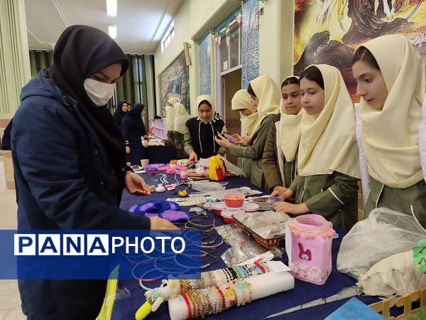 بازارچه و نمایشگاه هنرهای دستی آموزشگاه فاطمیه ملارد 