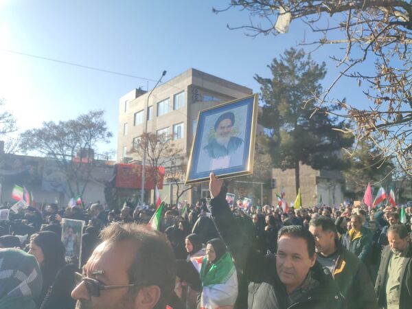حضور شکوهمند مردم نیشابور در راهپیمایی و تشییع شهدای امنیت