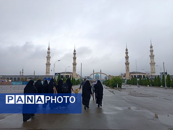 اعزام دانش‌آموزان شهرستان دره شهر به اردوی زیارتی قم