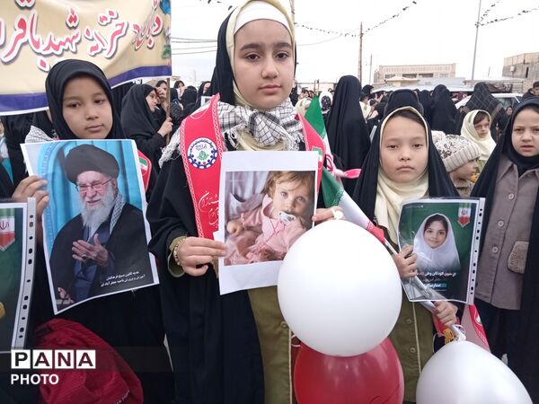 قیام معلمان و دانش‌آموزان شهرستان جعفرآباد برای خونخواهی امام شهید