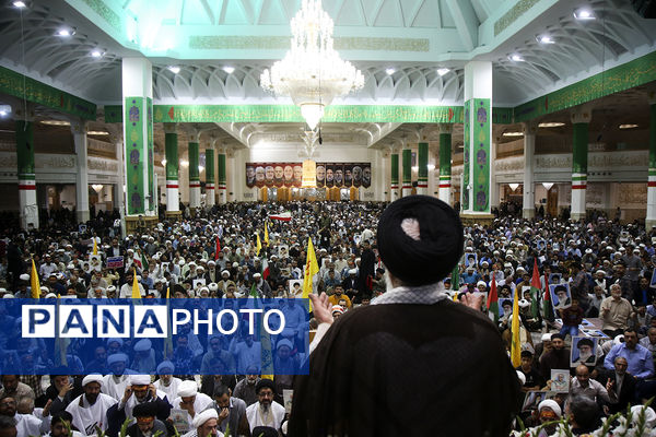 اجتماع بزرگ «فداییان ولایت، مدافعان وطن» در قم