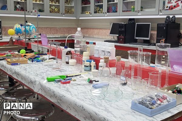 درخشش استعدادهای علمی مرحله استانی دوازدهمین جشنواره نوجوان خوارزمی در بهارستان‌دو