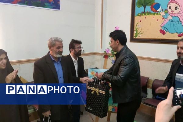 افتتاح سالن ورزشی شهید مصطفی صدرزاده در دبستان شاهد فاطمه‌الزهرا(س) 