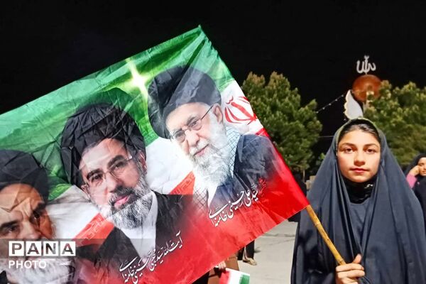 دیشموکی‌ها همچنان پای کار انقلاب