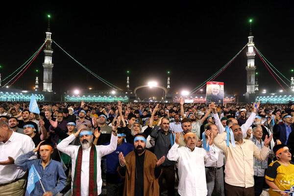 جشن آغاز امامت حضرت مهدی(عج) در مسجد جمکران