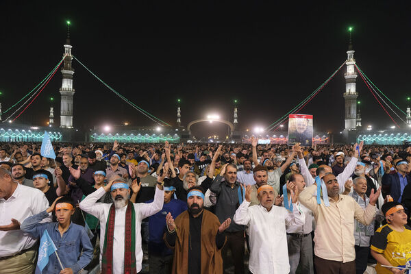 جشن آغاز امامت حضرت مهدی(عج) در مسجد جمکران