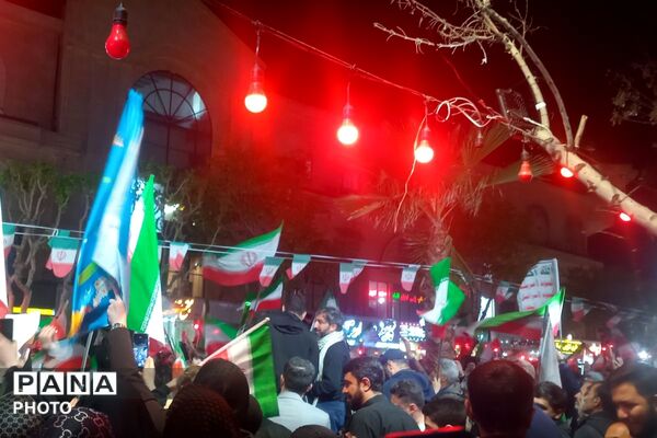 حضور مردم‌ نسیم‌شهر در سی هفتمین تجمع شبانه میدان‌ هفت‌تیر