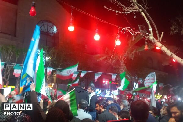 همدلی و حضور پرشور مردم و کودکان بهارستانی در راهپیمایی شبانه«جنگ رمضان»