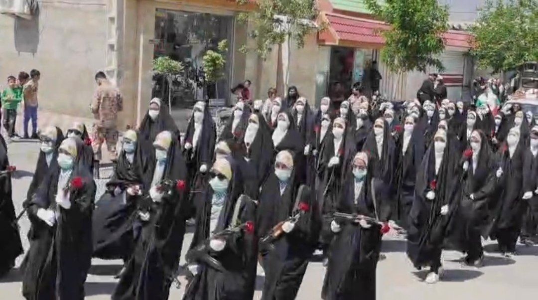 رزمایش بانوان جانفدای ایران در شهر آوه