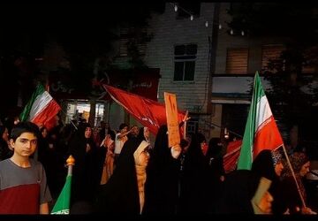 ایران تنها نیست و مردم در کنار یکدیگر ایستاده‌اند