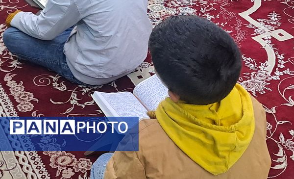 ضیافت افطاری و قرائت جزء هفتم قرآن کریم در مسجدالرضای نیشابور 