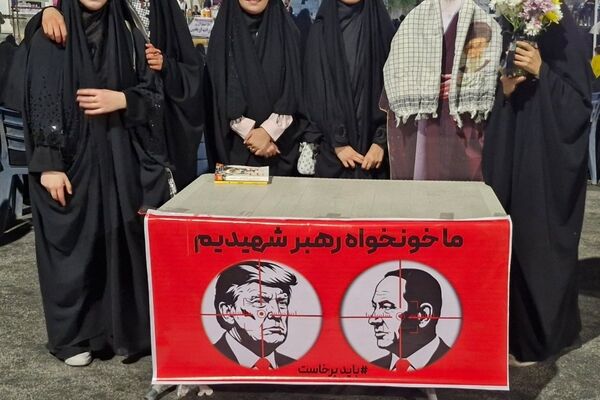 ۱۳۸ شب تداوم وفاداری در میدان امام حسین(ع) جم