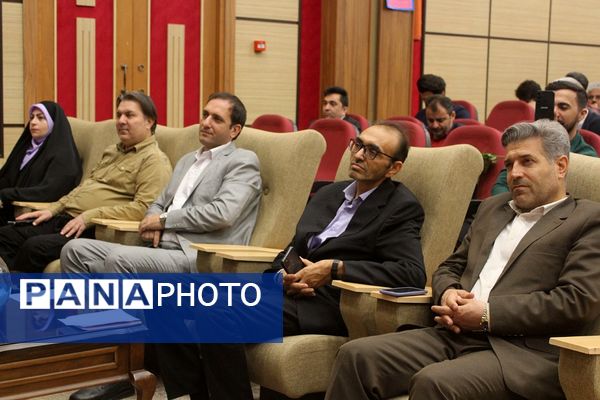  همایش تکریم از مقام معلم در اردوگاه شهید منتظری با حضور مسئولان بهارستان‌2