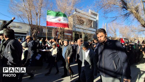 بیعت مردم بروجن با رهبر معظم انقلاب
