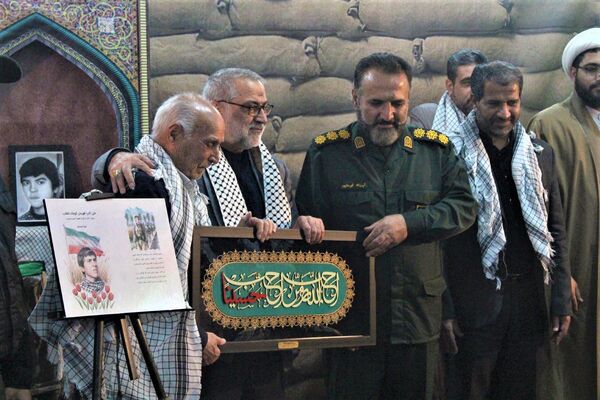 گرامیداشت یاد و خاطره ۱۵ شهید والامقام روستای مومن آباد قم