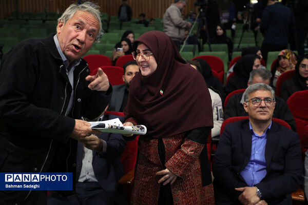 نشست خبری سخنگوی دولت در شازند