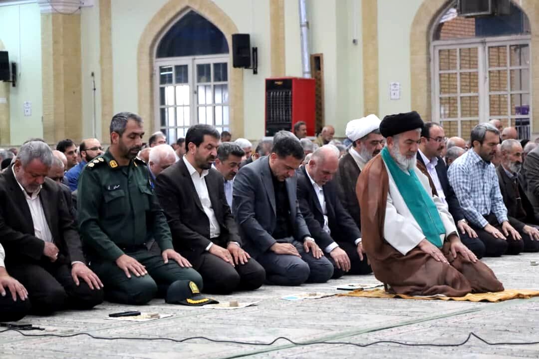 همدلی مردم و مسئولان همدان در فریضه باشکوه نماز عید قربان