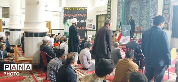حضور پررنگ دانش‌آموزان بیرانوندی در نماز جمعه