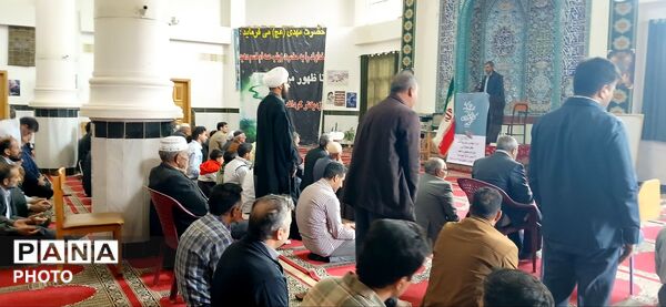 حضور پررنگ دانش‌آموزان بیرانوندی در نماز جمعه